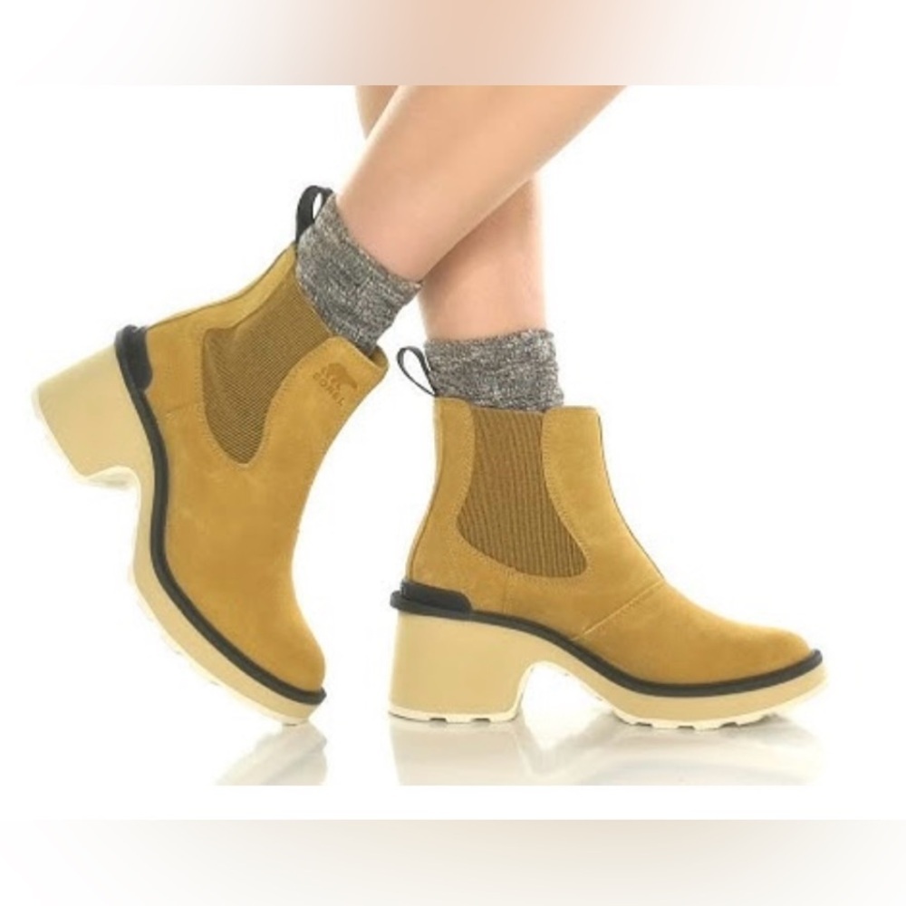 Sorel Hi Line Chelsea Heels Boots Booties Sz 10 Color/ Geo Yellow Jet